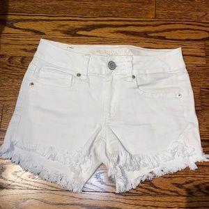White American eagle shorts